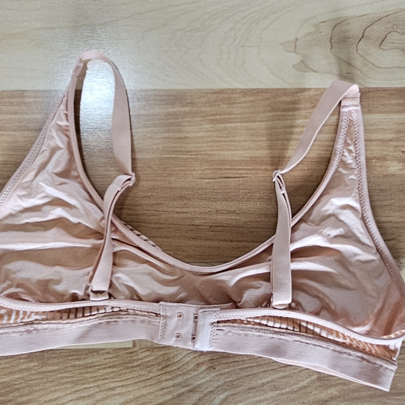 Peach Ribbed Bralette - Picture 2 of 3